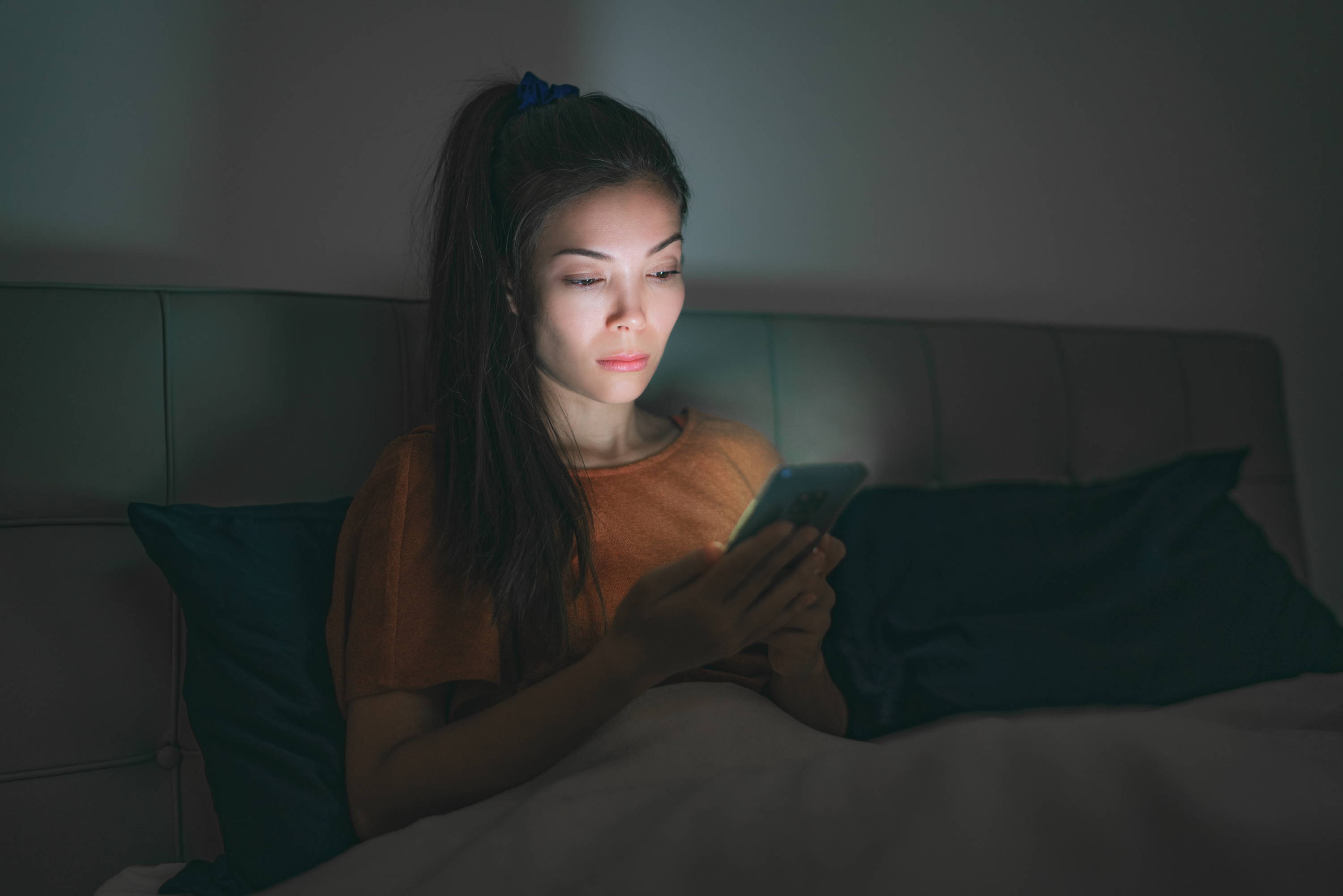 Sleep Week – Tip #1: Avoid Screens At Least 30 Minutes Before Bed